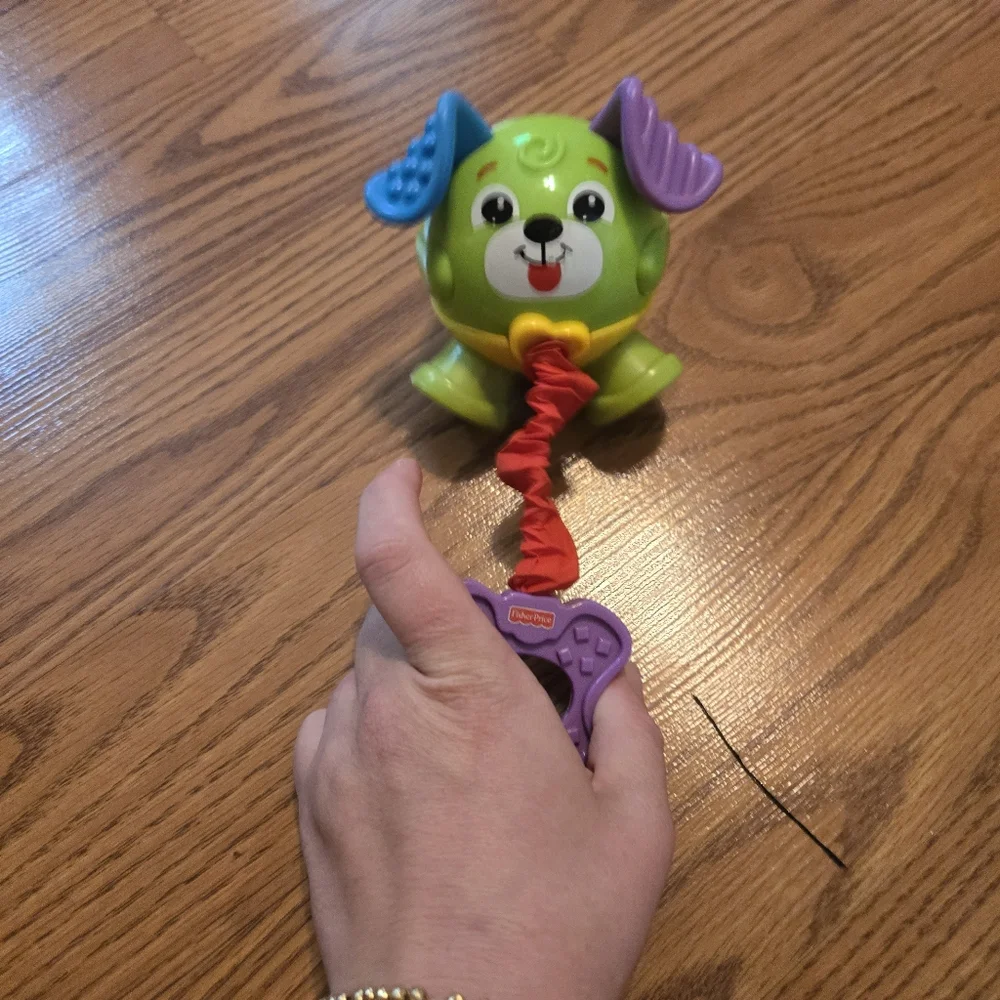 Fisher Price Brilliant Basics Tug Puppy 6m Interactive Baby Toy Vintage Colorful
